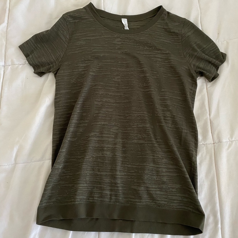Lululemon “swiftly relaxed” top!